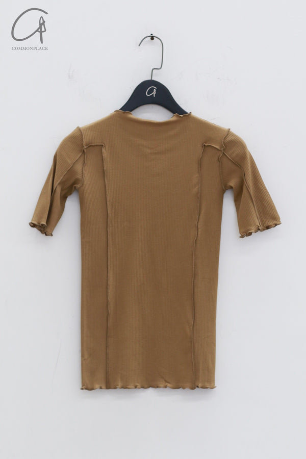 BASERANGE Ruffled Ribbed Cotton T-shirt BAS-TTO3-RB-AU24-FCZ-YD Emerald Brown TTO3-RB-000